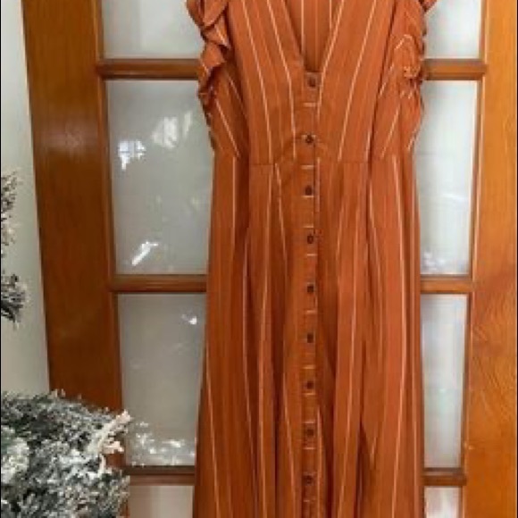 ASTR The Label Midi striped rust color dress - Picture 5 of 11